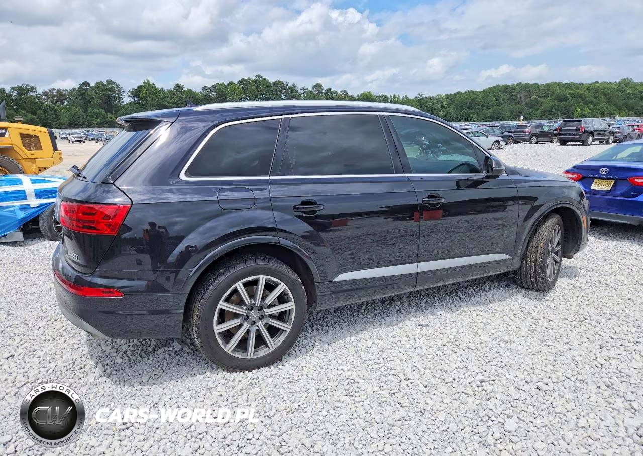 2017 Audi Q7 Prestige VIN:WA1VAAF79HD024082 - 3