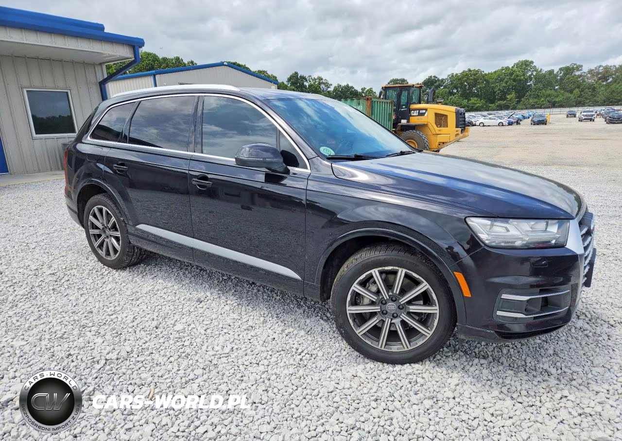 2017 Audi Q7 Prestige VIN:WA1VAAF79HD024082 - 4