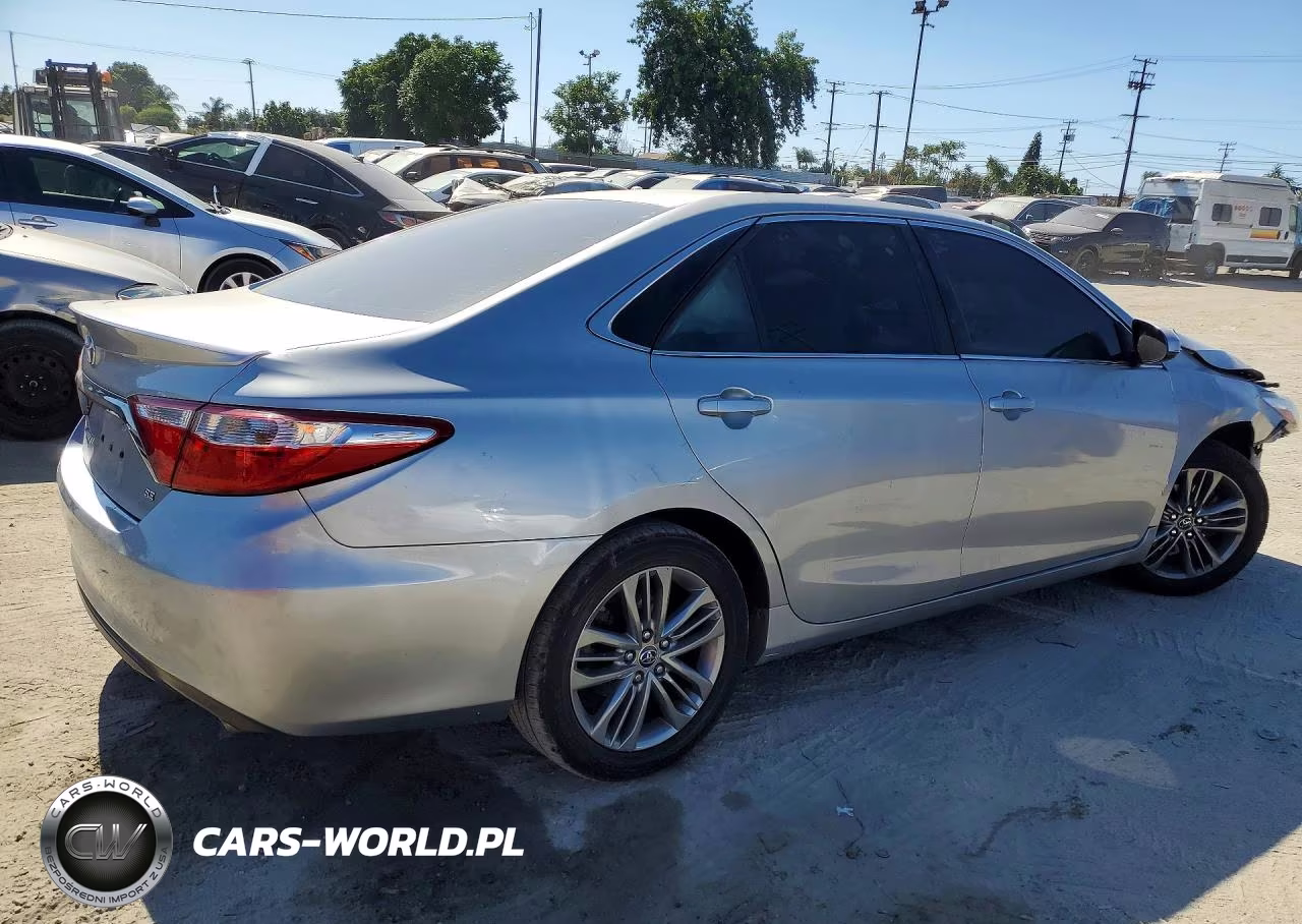 2016 Toyota Camry VIN:4T1BF1FK2GU134660 - 3