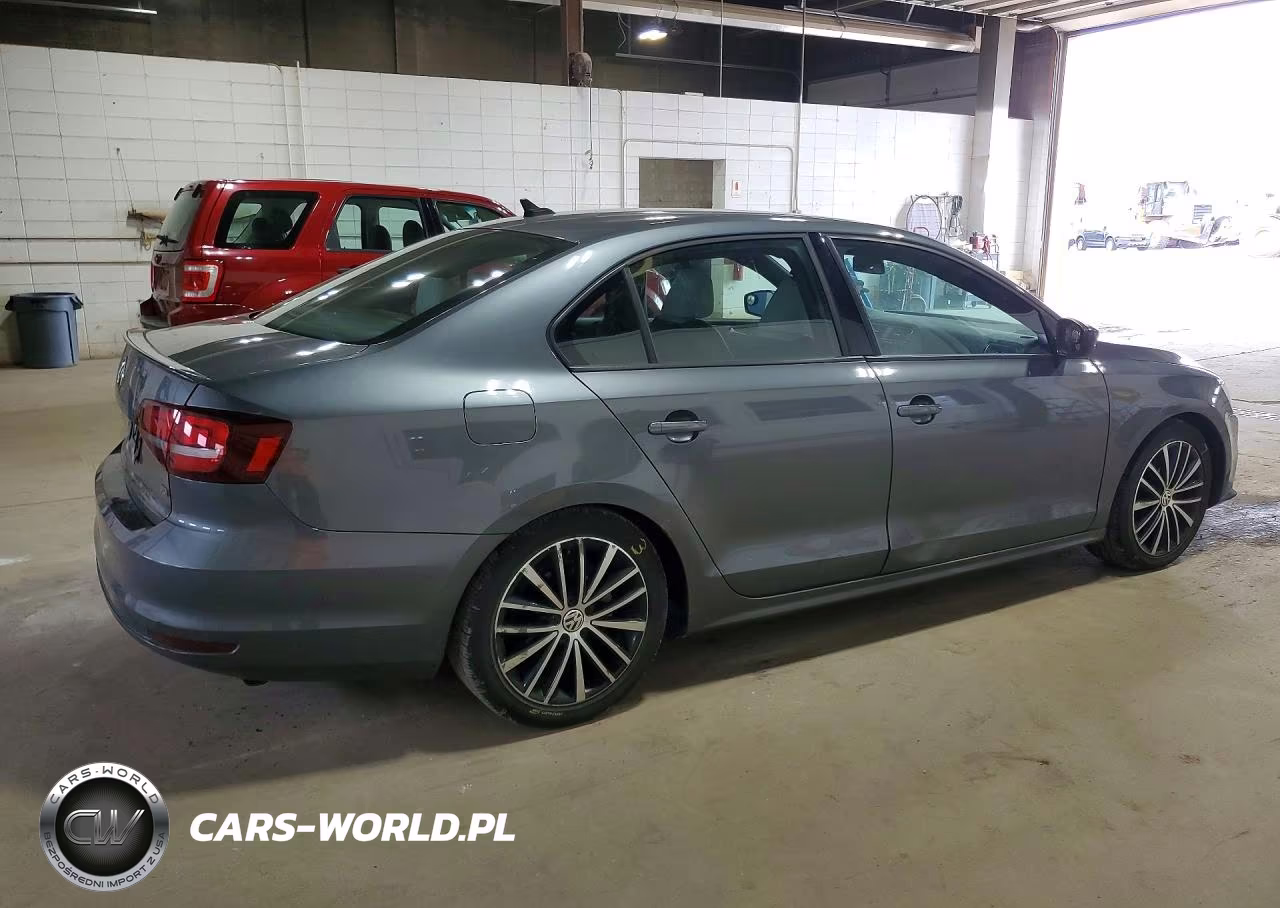 2016 Volkswagen Jetta Sport VIN:3VWD17AJ0GM371548 - 3