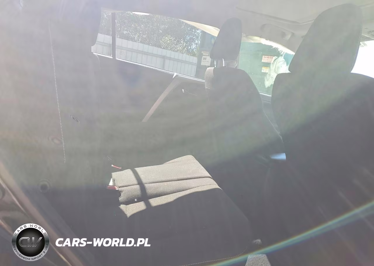 2018 Toyota Rav4 Xle VIN:2T3RFREV4JW745944 - 11