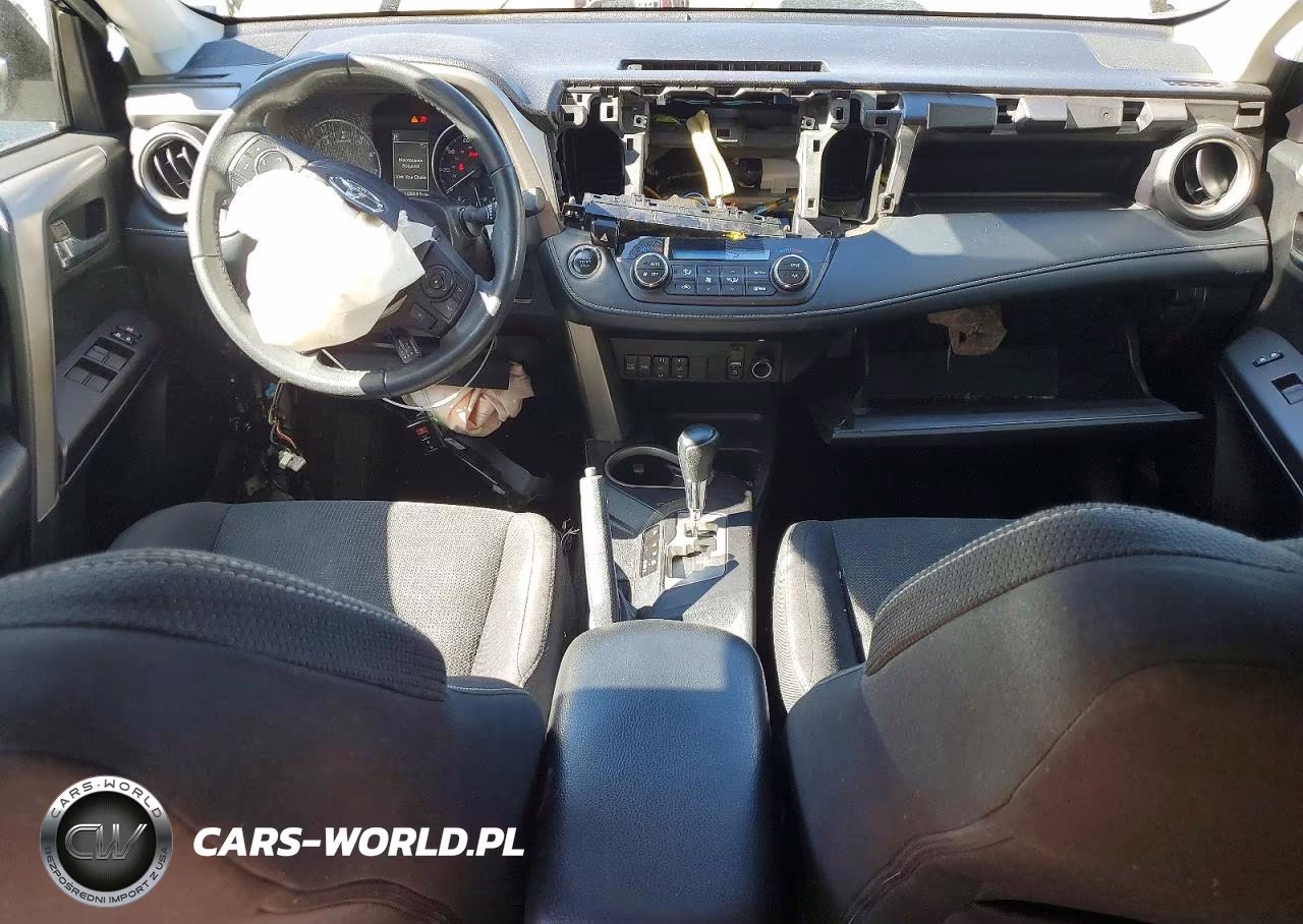 2018 Toyota Rav4 Xle VIN:2T3RFREV4JW745944 - 8