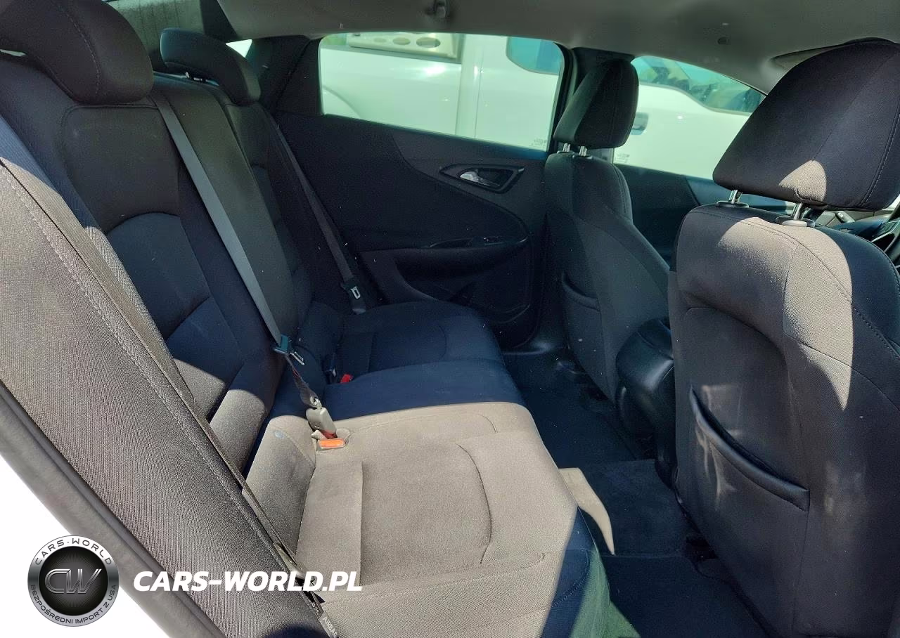 2019 Chevrolet Malibu Rs VIN:1G1ZG5ST3KF202671 - 10