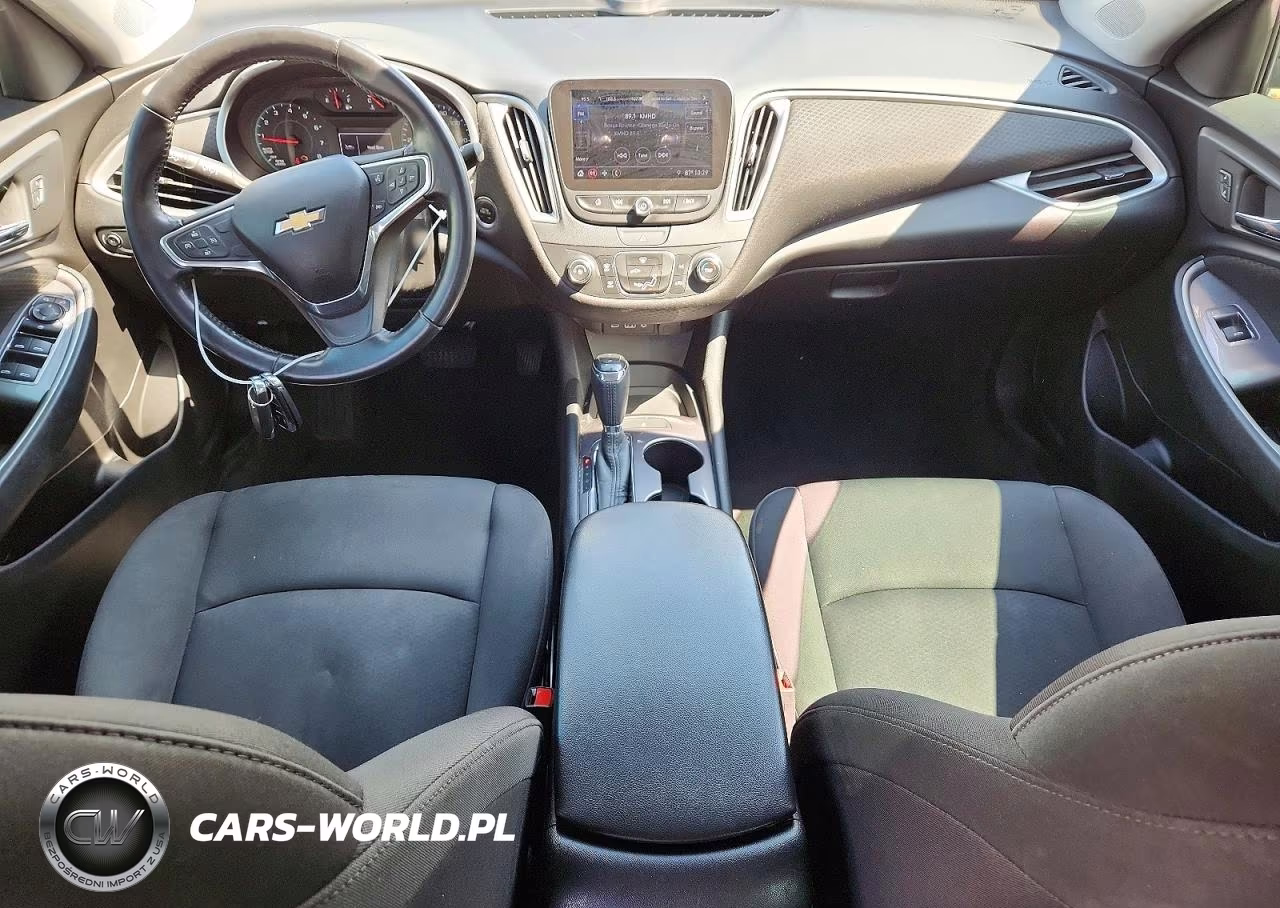 2019 Chevrolet Malibu Rs VIN:1G1ZG5ST3KF202671 - 8