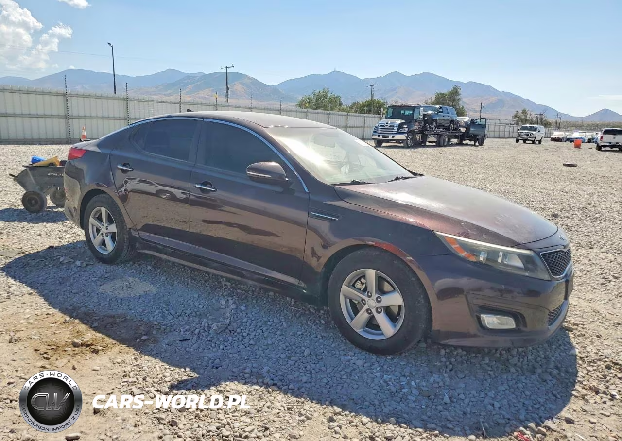 2015 Kia Optima Lx VIN:5XXGM4A77FG394335 - 4