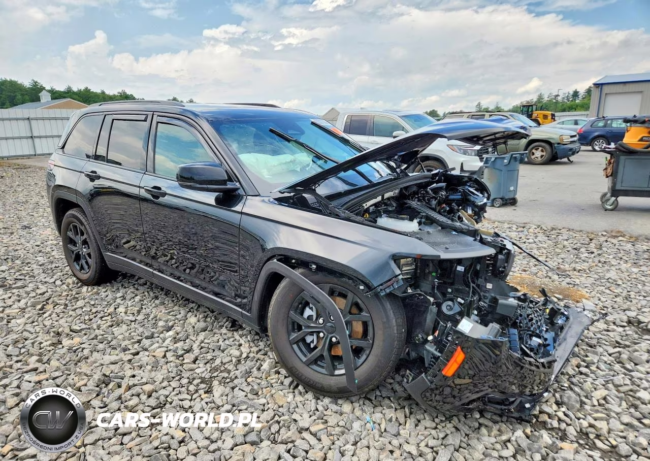2026 Jeep Grand Cherokee Base VIN:1C4RJHAR5TC279996 - 4