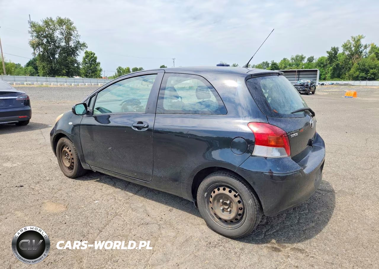 2011 Toyota Yaris Base VIN:JTDJT4K38B5334132 - 2