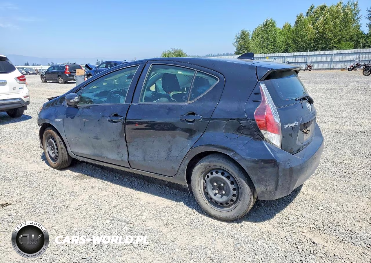 2016 Toyota Prius C Two VIN:JTDKDTB31G1125535 - 2