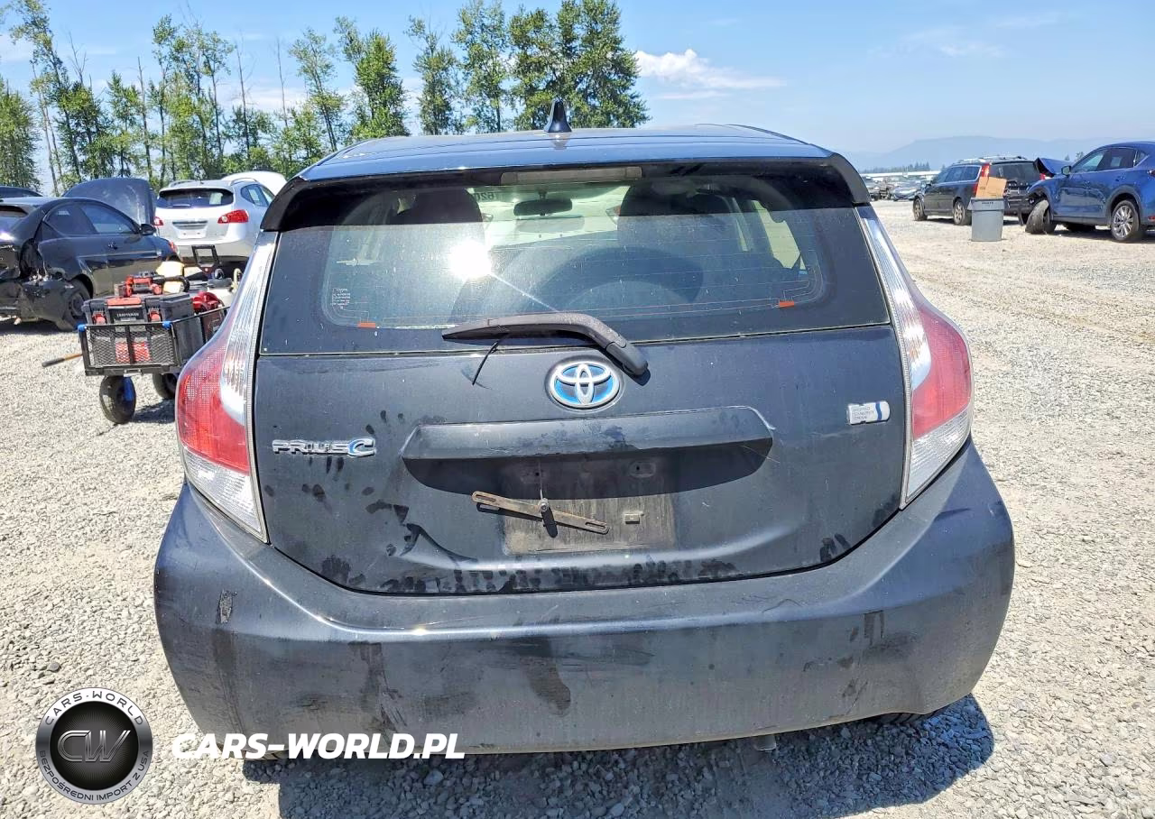 2016 Toyota Prius C Two VIN:JTDKDTB31G1125535 - 6