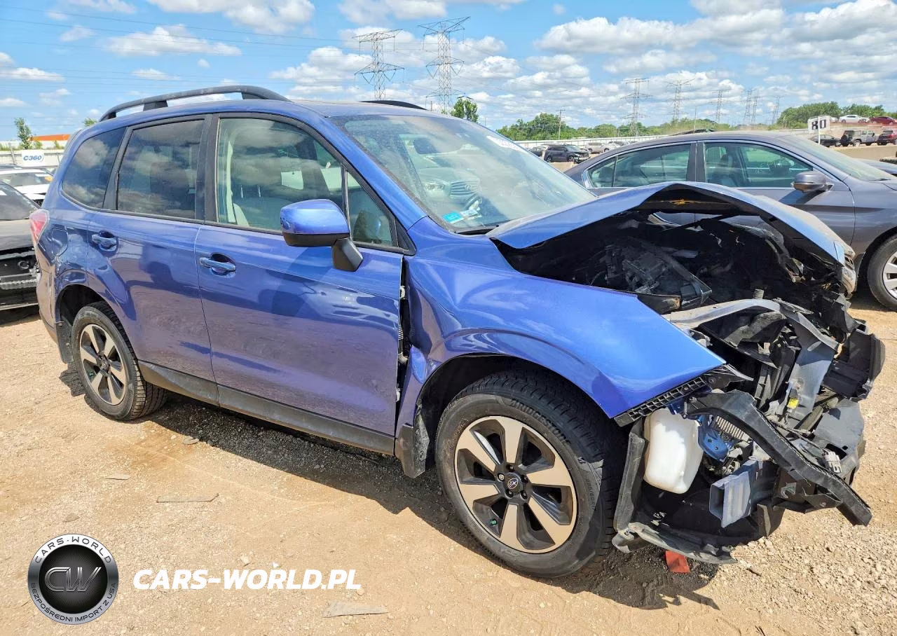 2018 Subaru Forester 2.5I Premium VIN:JF2SJAEC6JH430215 - 4