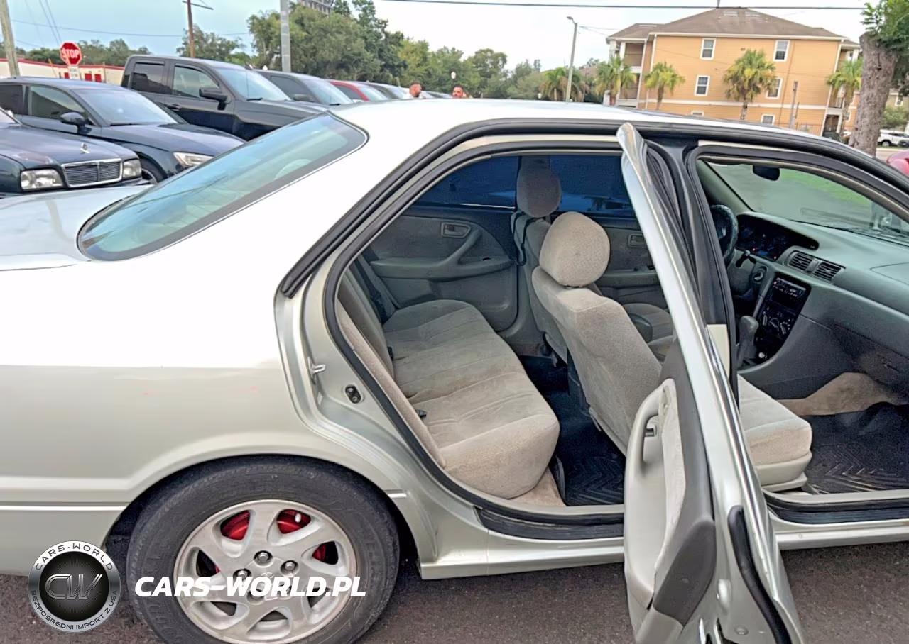 2000 Toyota Camry Le VIN:JT2BG22K2Y0450820 - 6