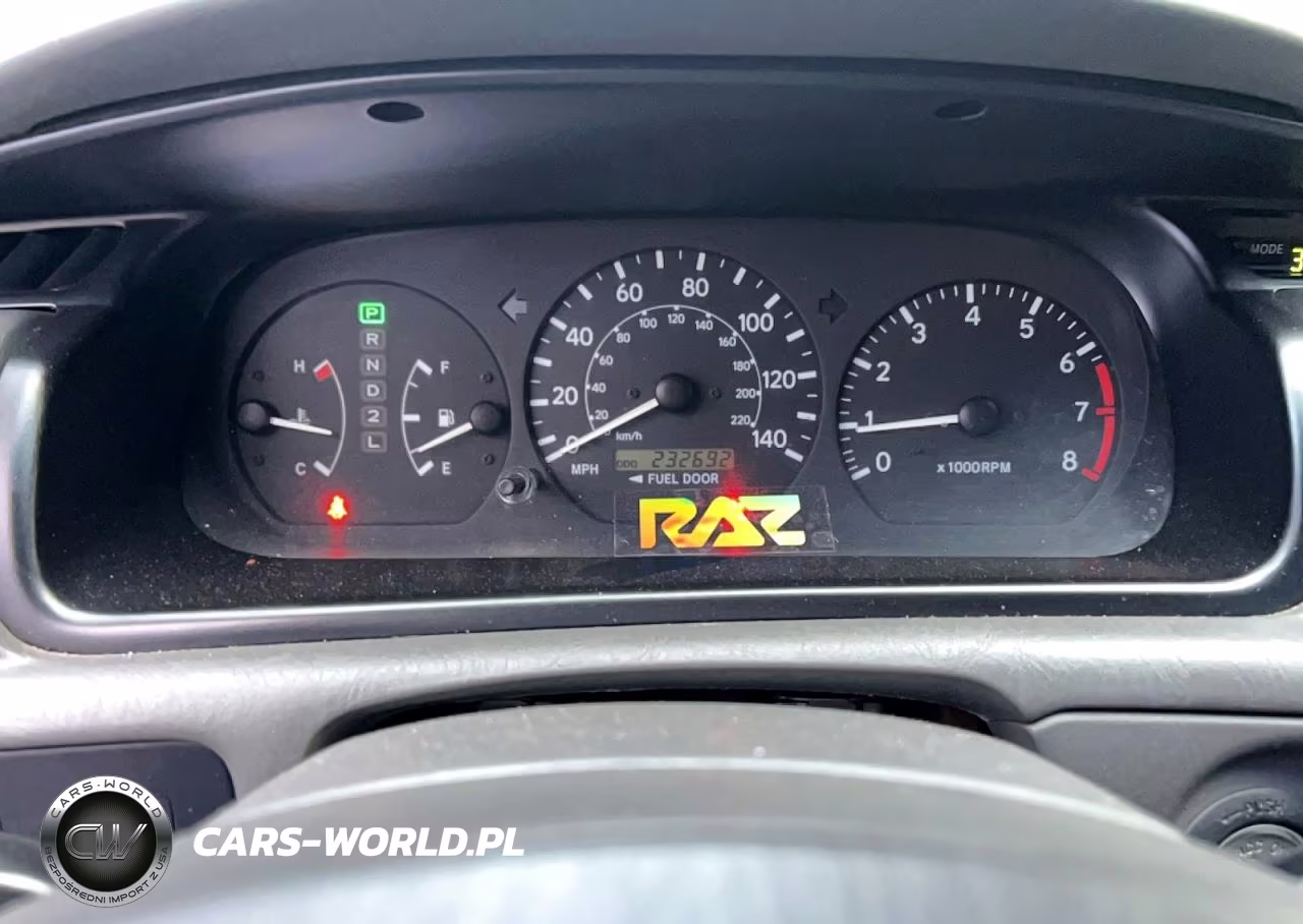2000 Toyota Camry Le VIN:JT2BG22K2Y0450820 - 8