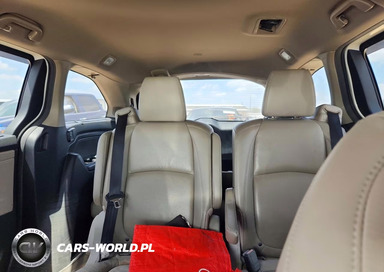2018 Honda Odyssey Elite VIN:5FNRL6H91JB059520 - 10