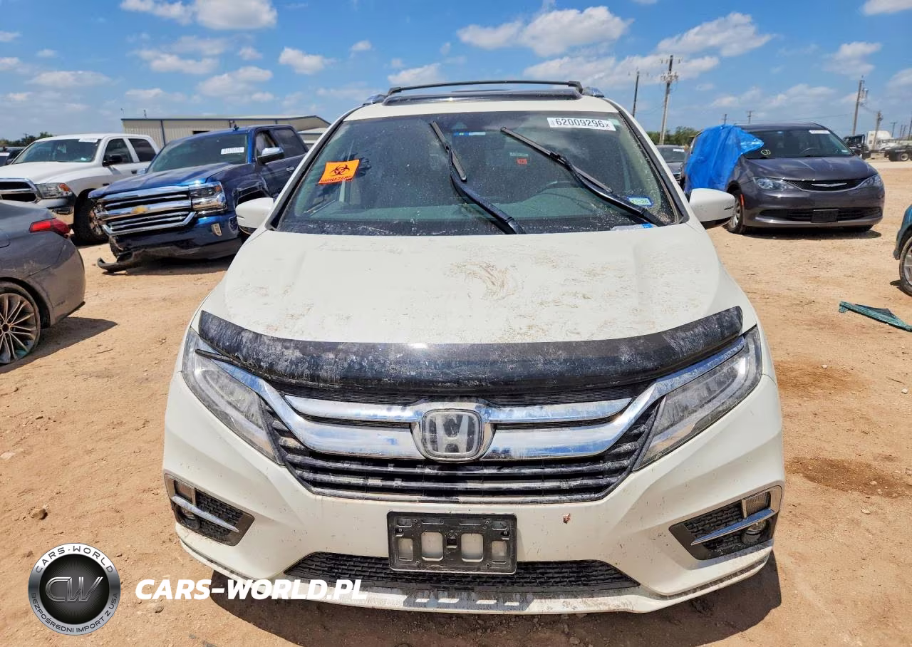 2018 Honda Odyssey Elite VIN:5FNRL6H91JB059520 - 5