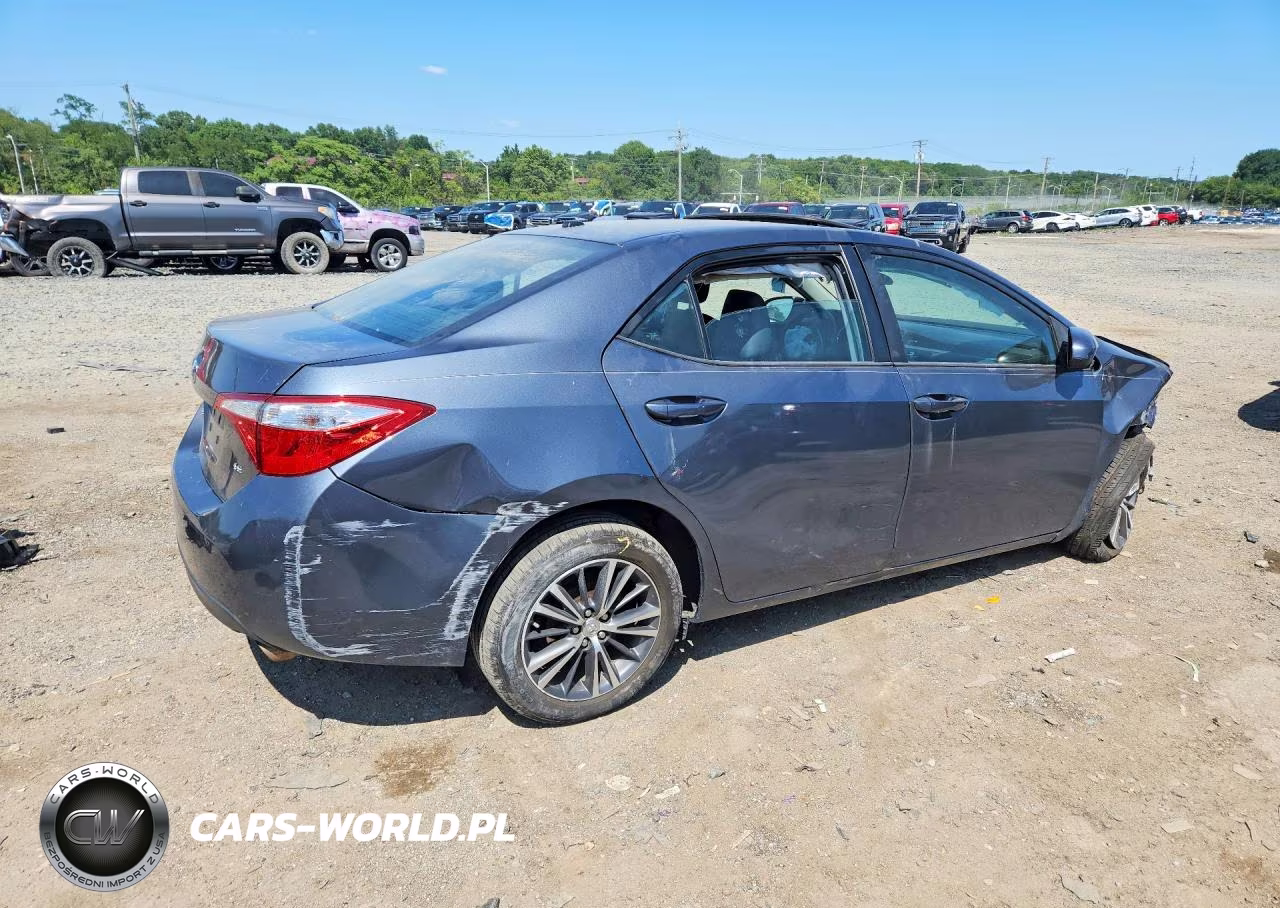2016 Toyota Corolla Le Premium VIN:2T1BURHE7GC565301 - 3