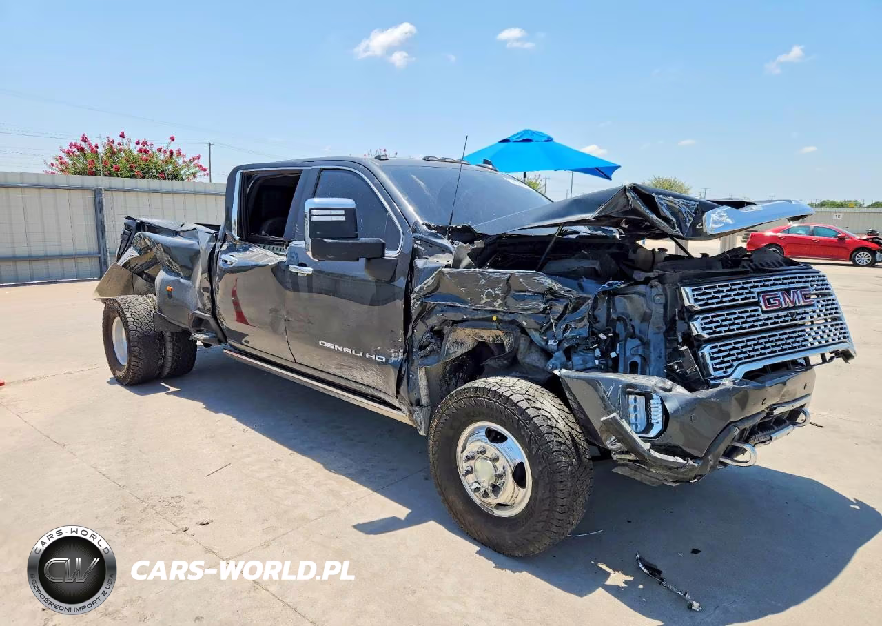 2023 GMC Sierra K3500 Denali VIN:1GT49WE74PF123890 - 4
