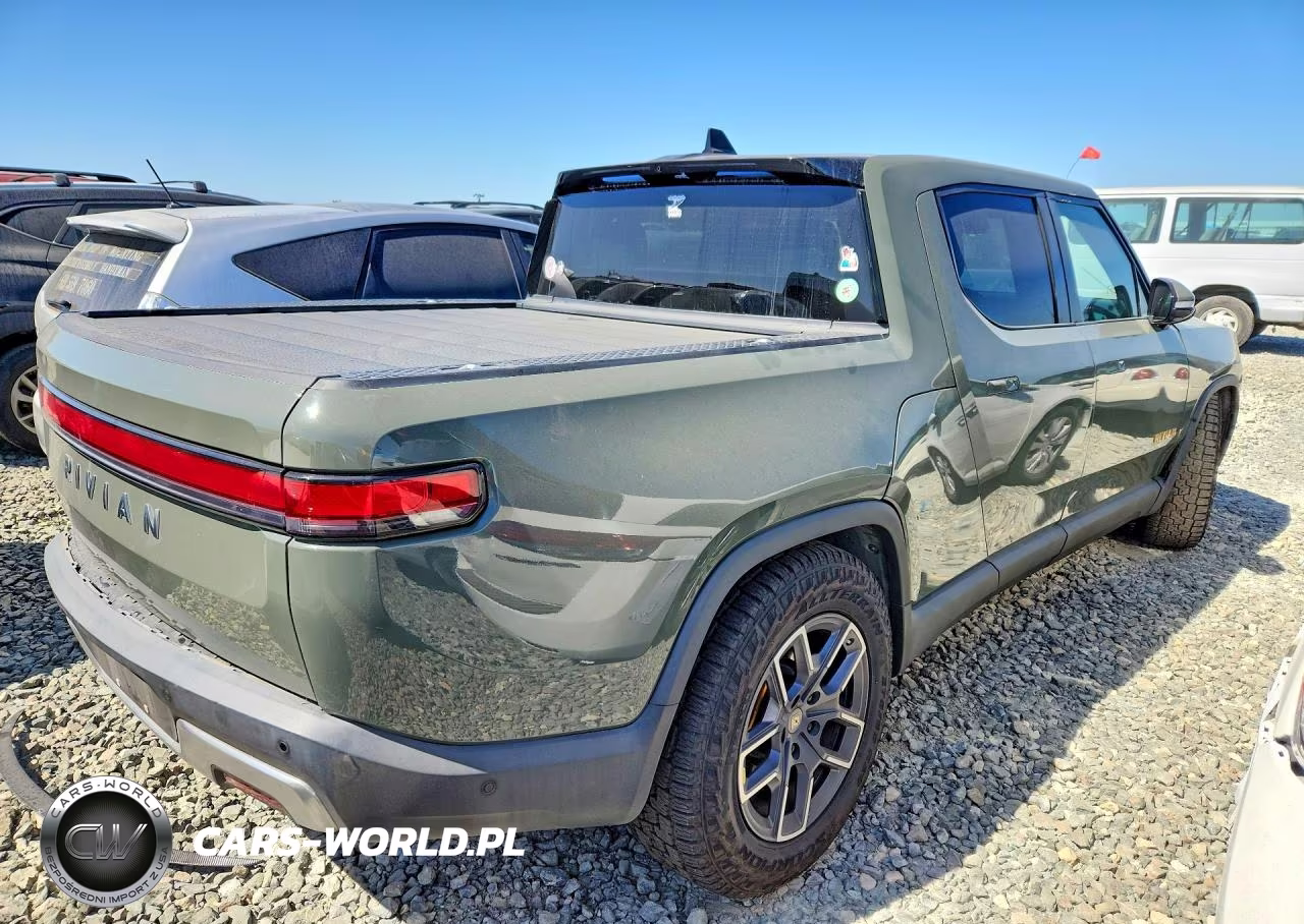 2022 Rivian R1T Launch Edition VIN:7FCTGAAL4NN004385 - 3