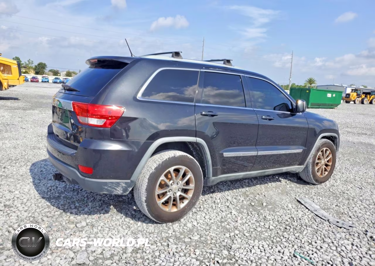 2011 Jeep Grand Cherokee Laredo VIN:1J4RS4GG6BC611397 - 3