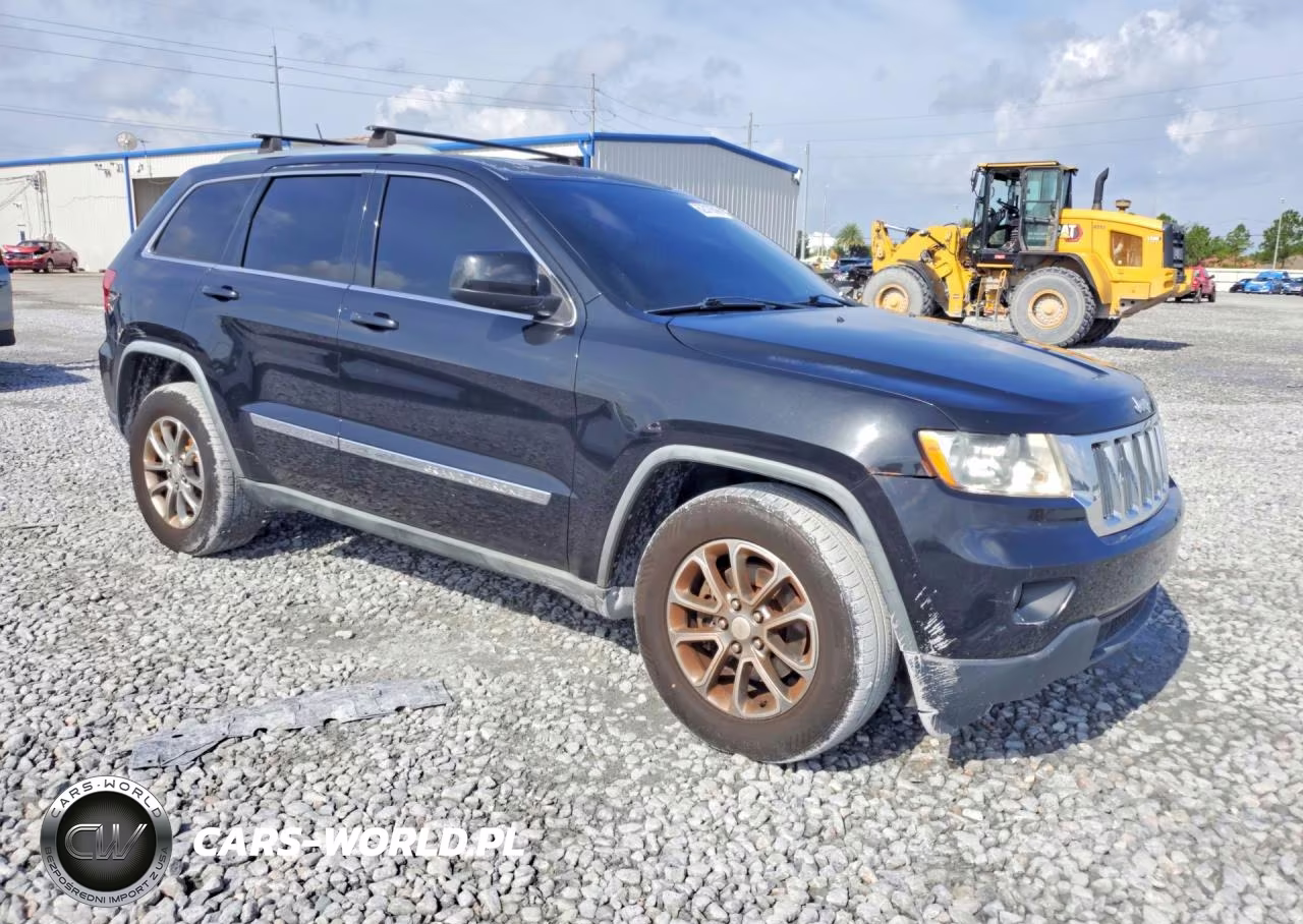 2011 Jeep Grand Cherokee Laredo VIN:1J4RS4GG6BC611397 - 4