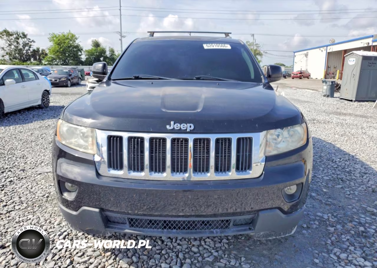 2011 Jeep Grand Cherokee Laredo VIN:1J4RS4GG6BC611397 - 5