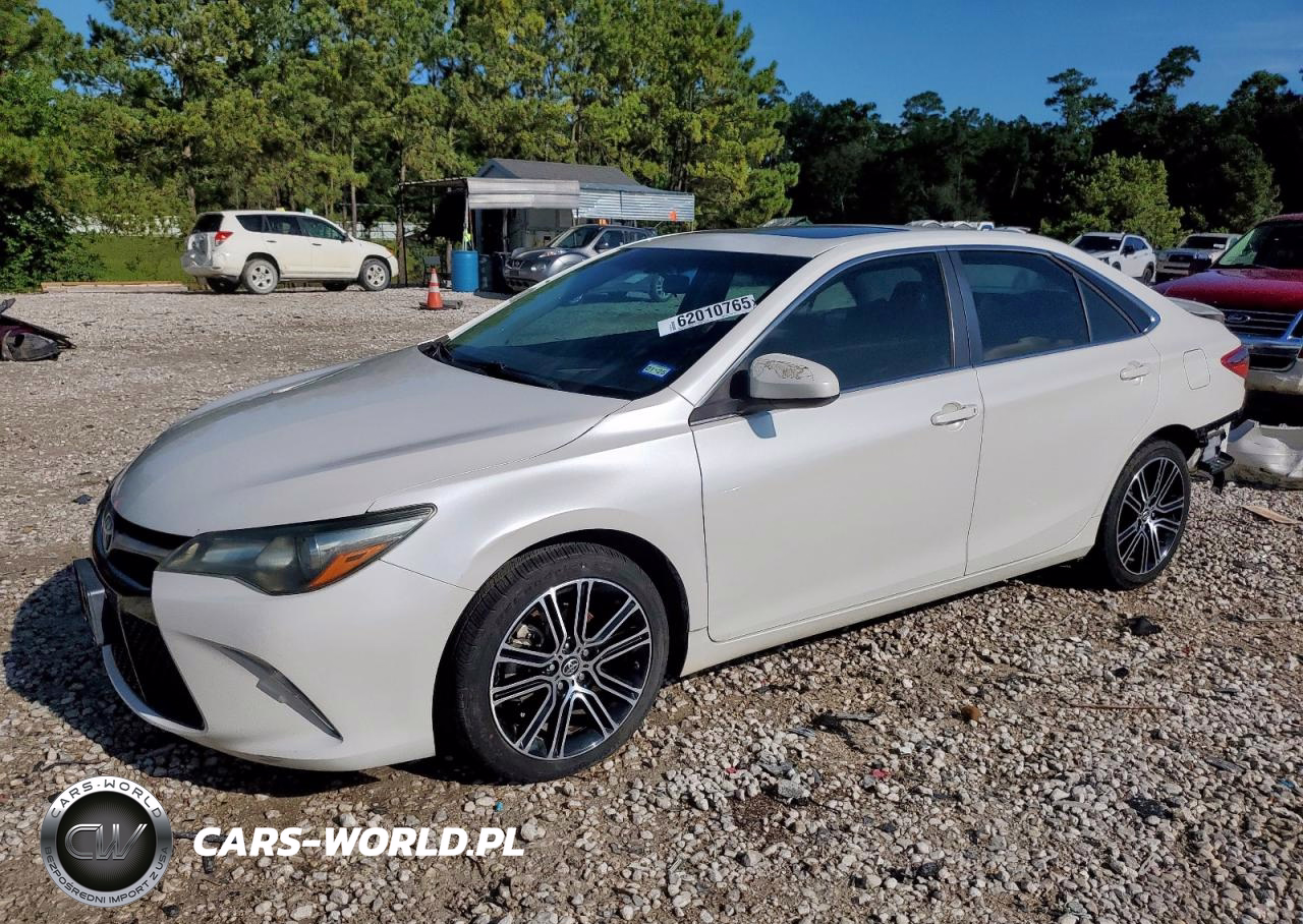 2016 Toyota Camry Special Edition
