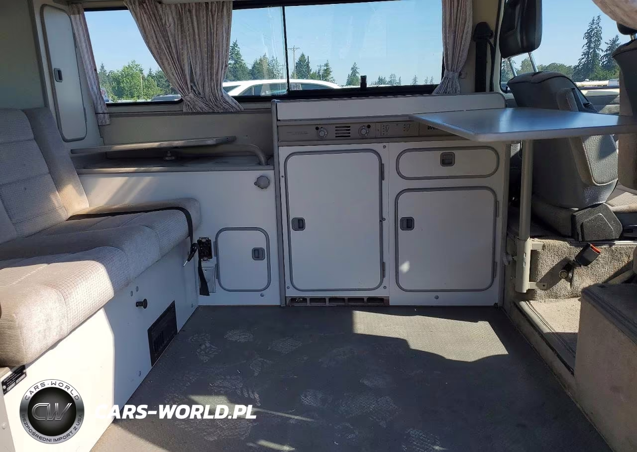 1990 Volkswagen Vanagon Campmobile VIN:WV2ZB0256LG116424 - 11