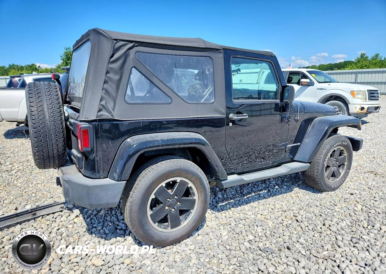 2012 Jeep Wrangler Sahara VIN:1C4AJWBG7CL264706 - 3