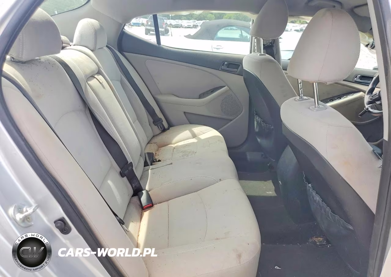 2015 Kia Optima Lx VIN:5XXGM4A77FG429715 - 10