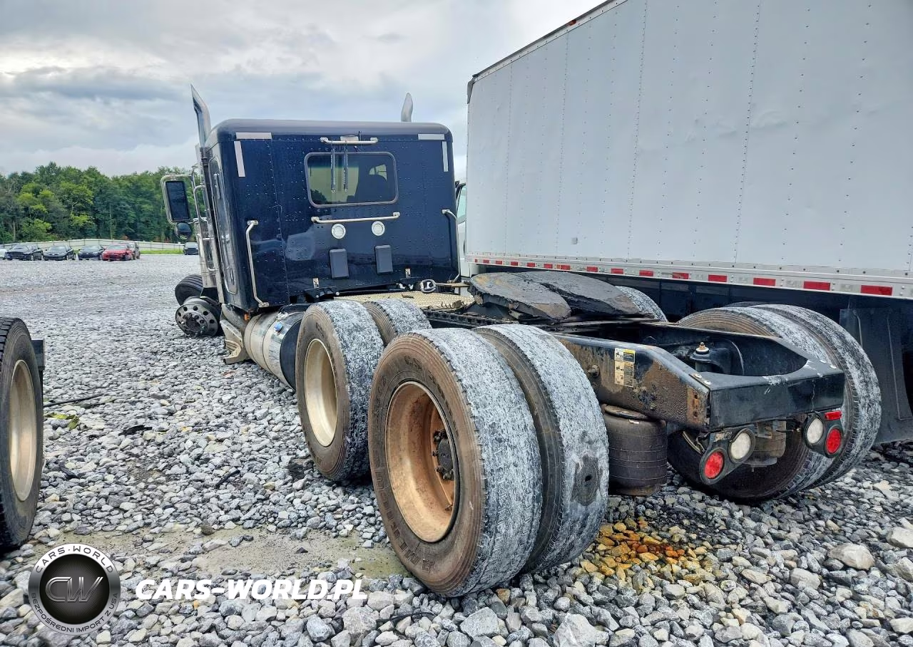 2026 Peterbilt 589 Semi Truck VIN:1XPED49XXTD790596 - 2