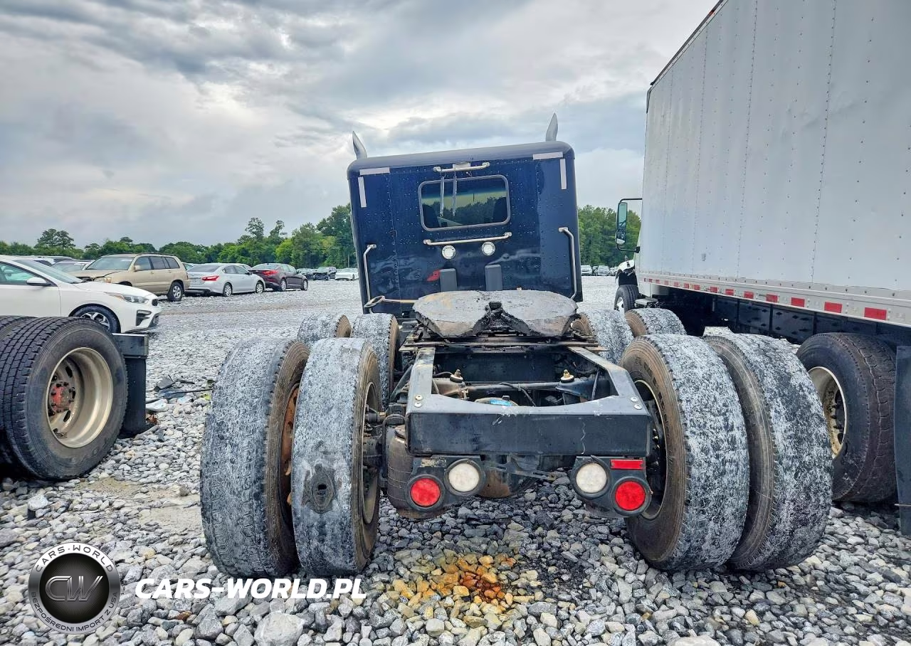 2026 Peterbilt 589 Semi Truck VIN:1XPED49XXTD790596 - 6
