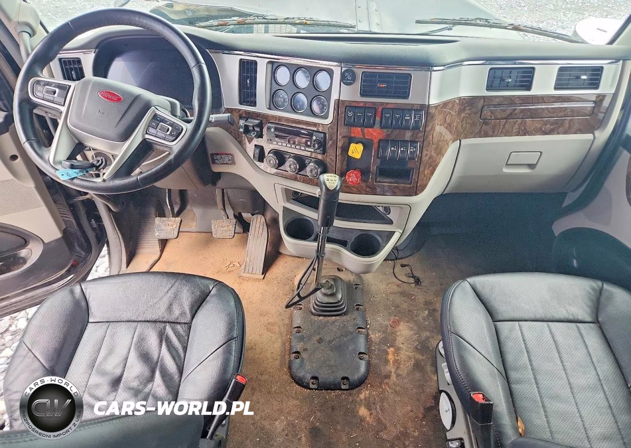 2026 Peterbilt 589 Semi Truck VIN:1XPED49XXTD790596 - 8