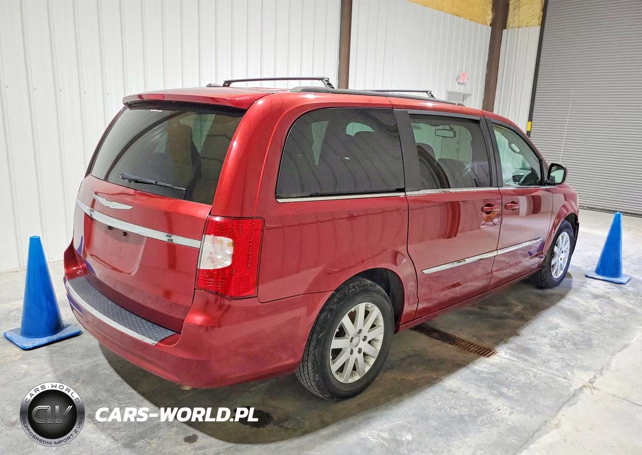 2016 Chrysler Town & Country Touring VIN:2C4RC1BG5GR283879 - 3