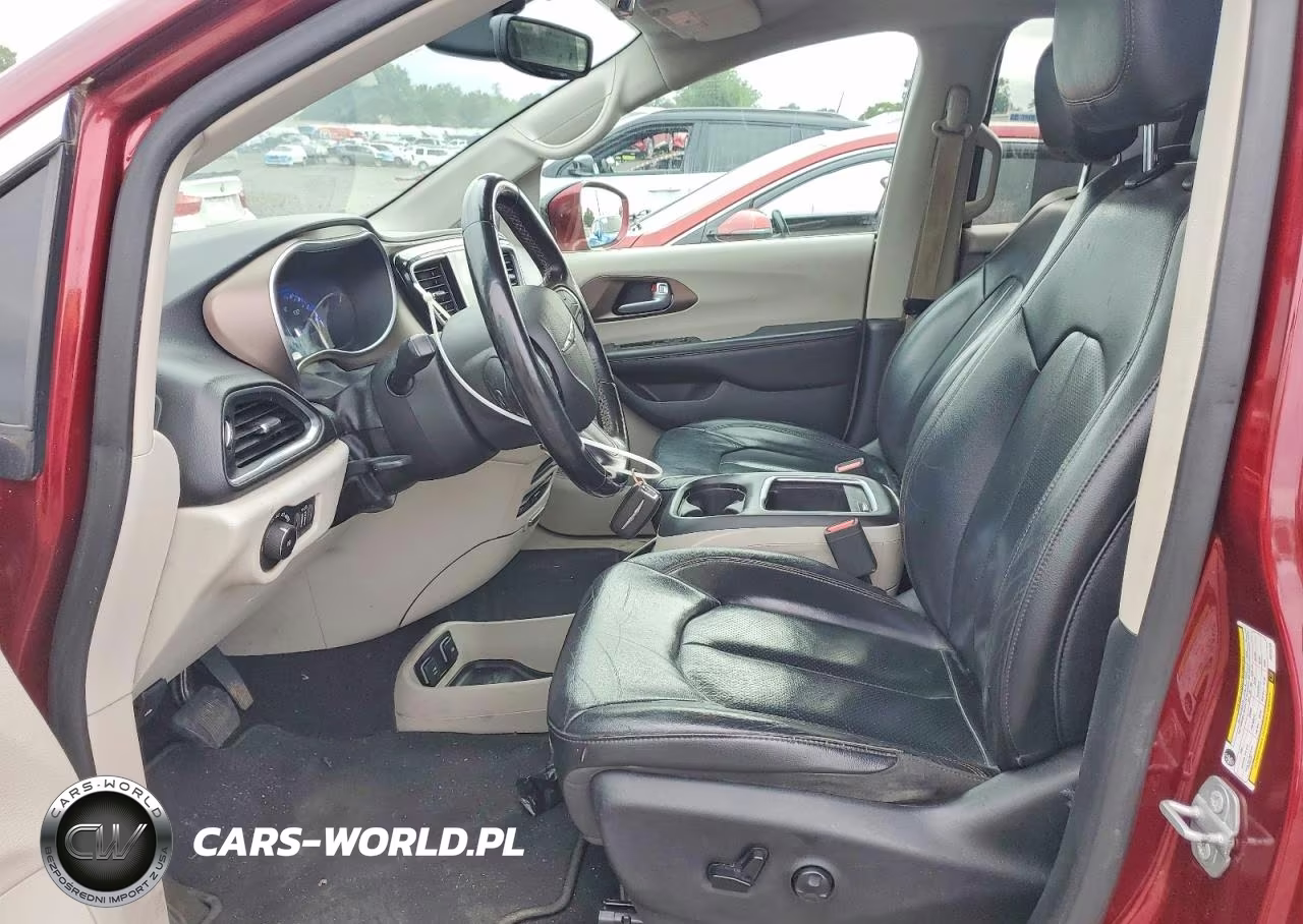 2018 Chrysler Pacifica Touring L Plus VIN:2C4RC1EG1JR270730 - 7