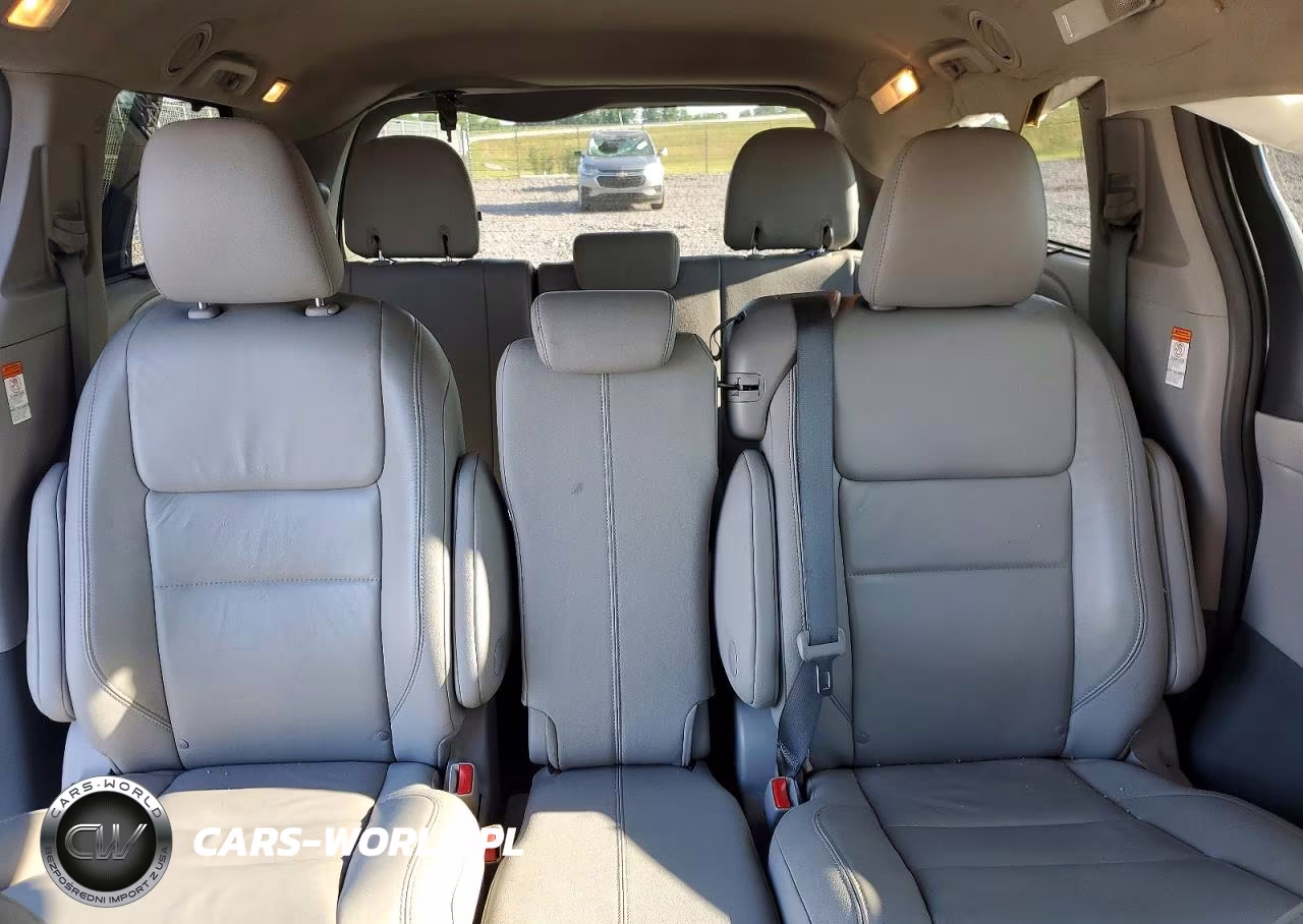 2015 Toyota Sienna Xle 8-Passenger VIN:5TDYK3DC3FS687323 - 10