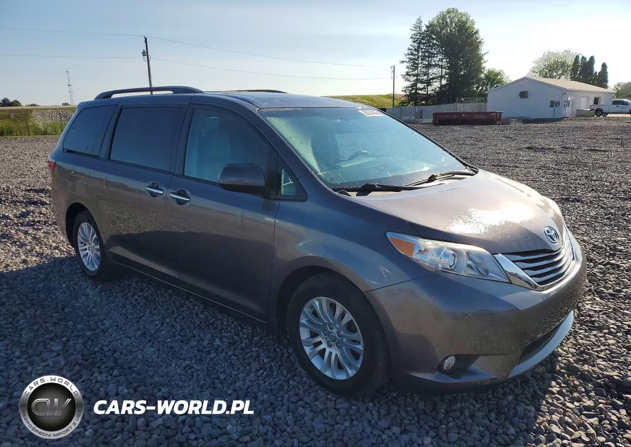 2015 Toyota Sienna Xle 8-Passenger VIN:5TDYK3DC3FS687323 - 4
