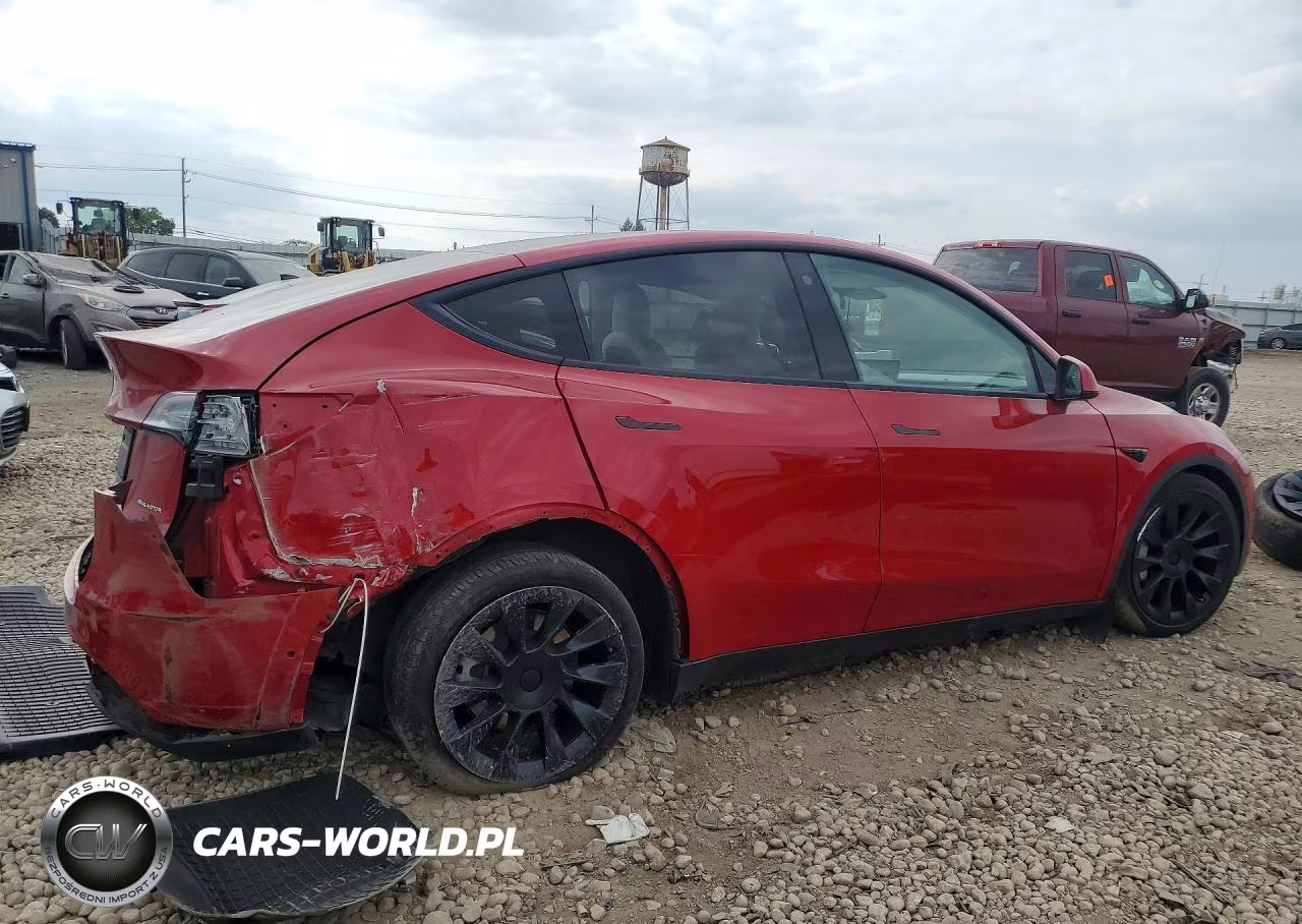 2021 Tesla Model Y VIN:5YJYGDEEXMF285548 - 3
