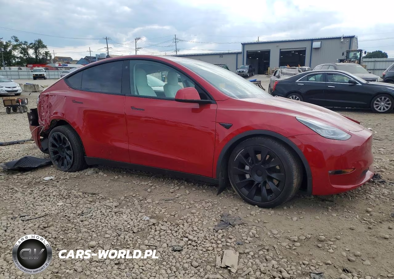 2021 Tesla Model Y VIN:5YJYGDEEXMF285548 - 4