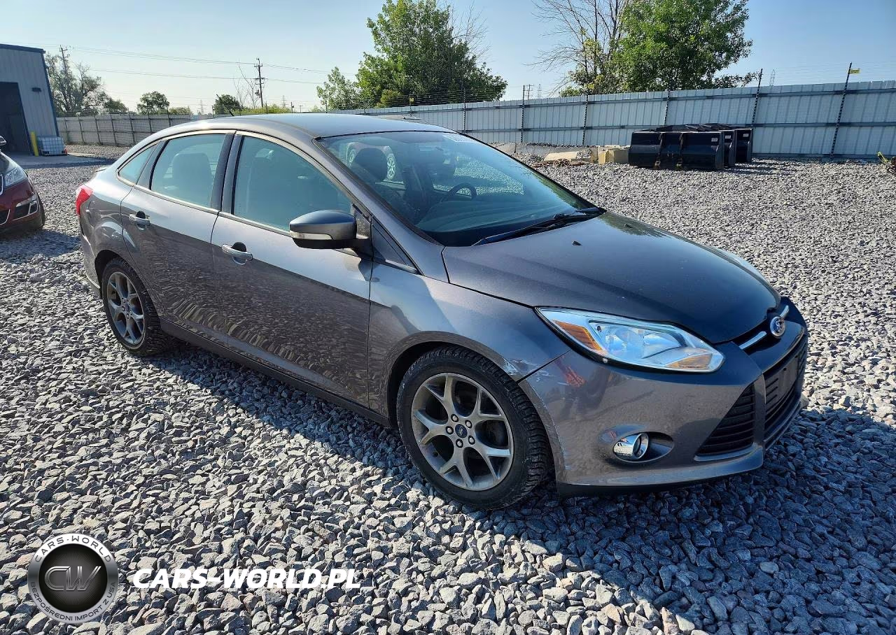 2013 Ford Focus Se VIN:1FADP3F25DL337295 - 4