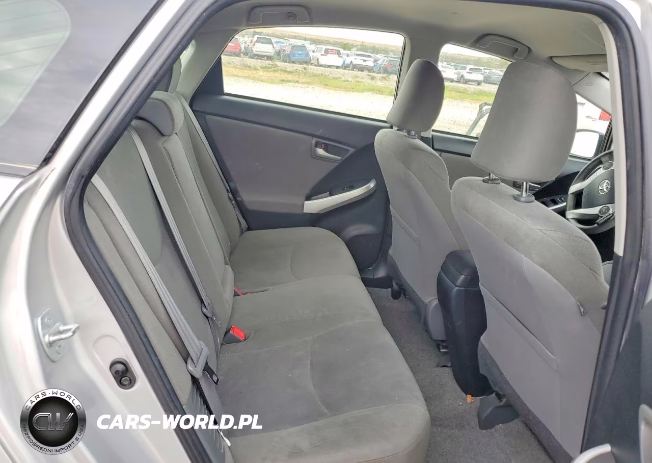 2014 Toyota Prius Plug-In Hybrid Base VIN:JTDKN3DP0E3051863 - 10