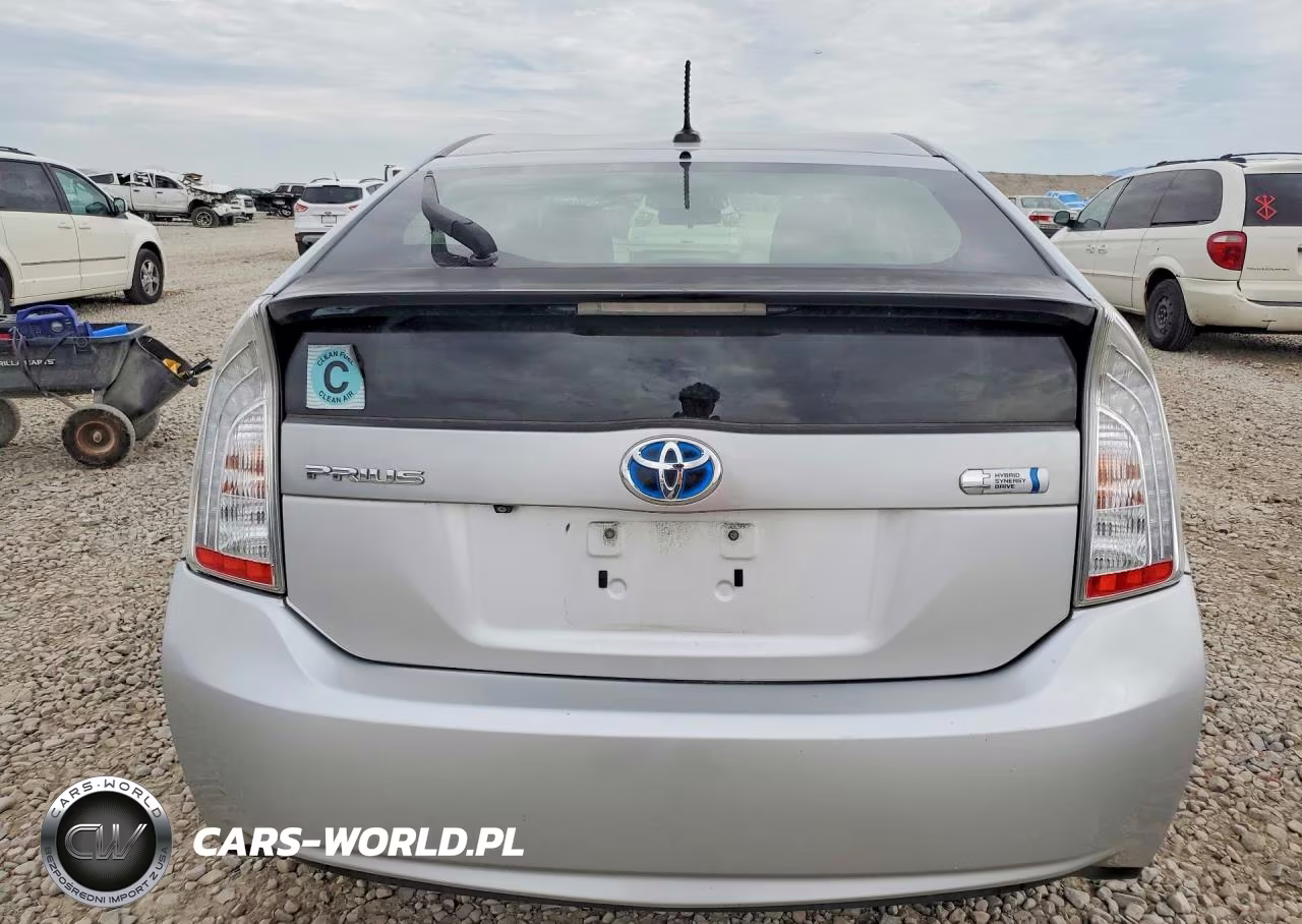 2014 Toyota Prius Plug-In Hybrid Base VIN:JTDKN3DP0E3051863 - 6