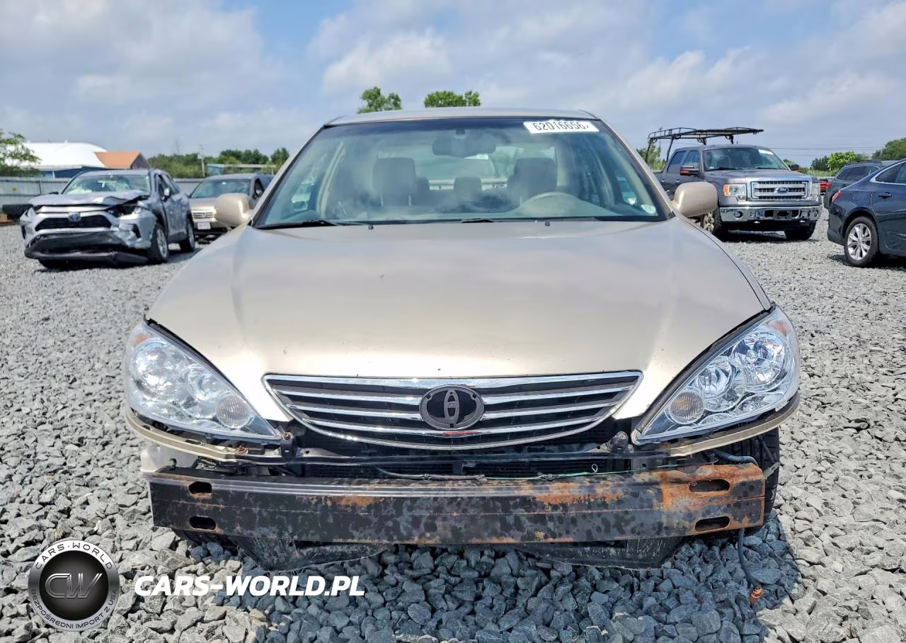 2005 Toyota Camry Le VIN:4T1BE32K75U418416 - 5