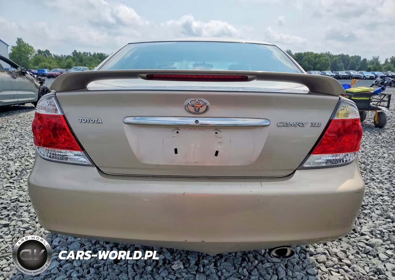 2005 Toyota Camry Le VIN:4T1BE32K75U418416 - 6