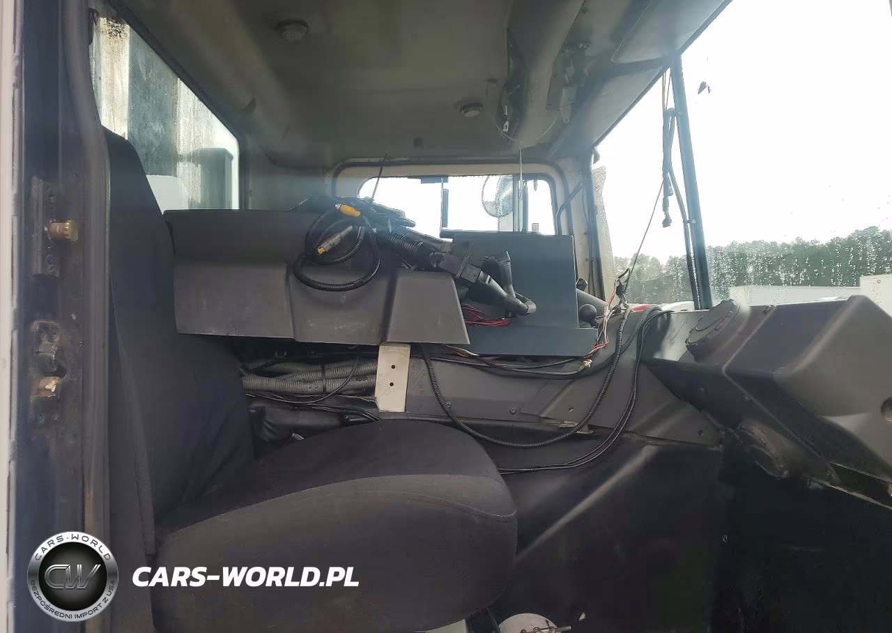 2010 Mack Mru613 Refuse Truck VIN:1M2AV02C0AM005721 - 12