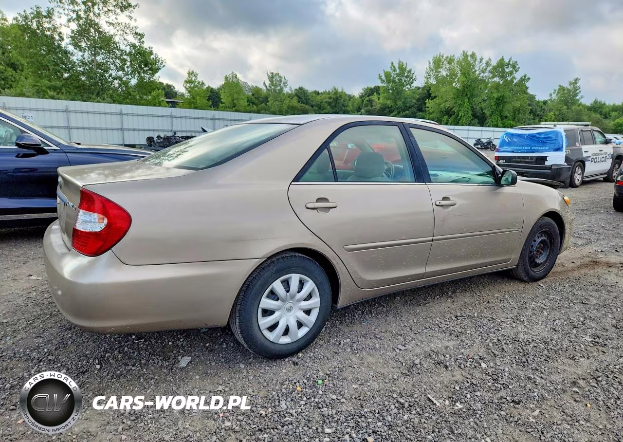 2004 Toyota Camry Le VIN:4T1BE32K44U891981 - 3