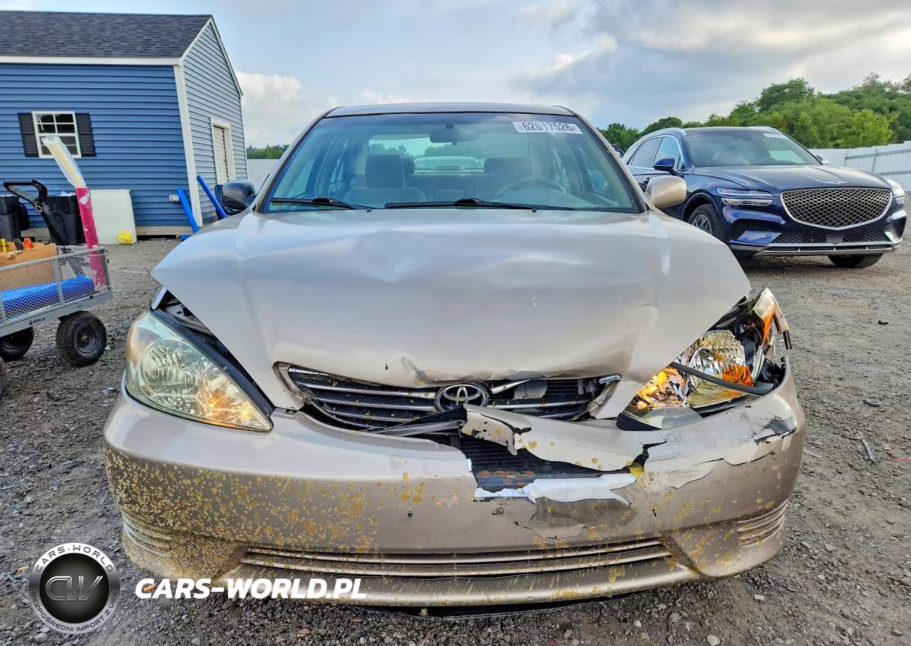 2004 Toyota Camry Le VIN:4T1BE32K44U891981 - 5