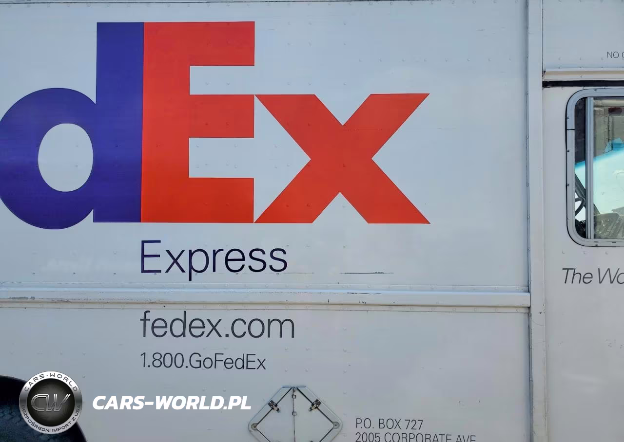 2001 Freightliner Chassis M Line Walk-In Van VIN:4UZAANBW41CH52900 - 11