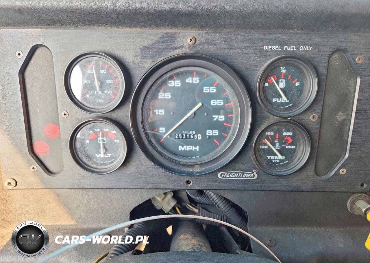 2001 Freightliner Chassis M Line Walk-In Van VIN:4UZAANBW41CH52900 - 9