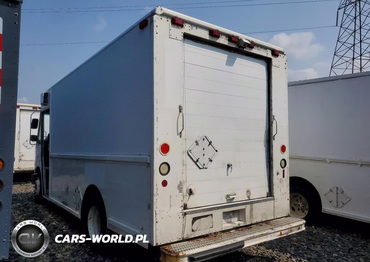 2004 Freightliner Chassis M Line Walk-In Van VIN:4UZAANBW54CN46552 - 2