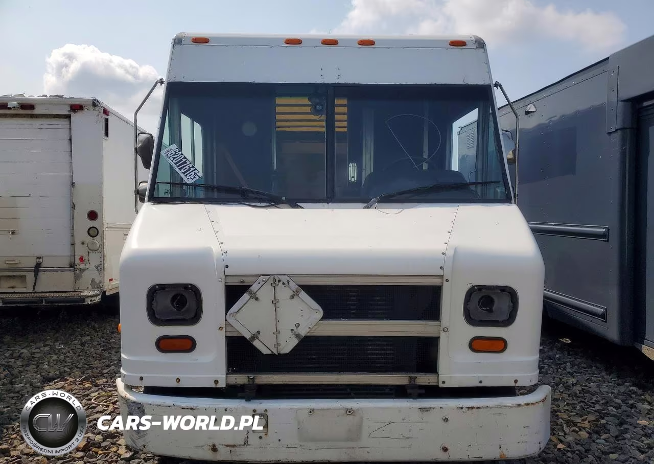 2004 Freightliner Chassis M Line Walk-In Van VIN:4UZAANBW54CN46552 - 5