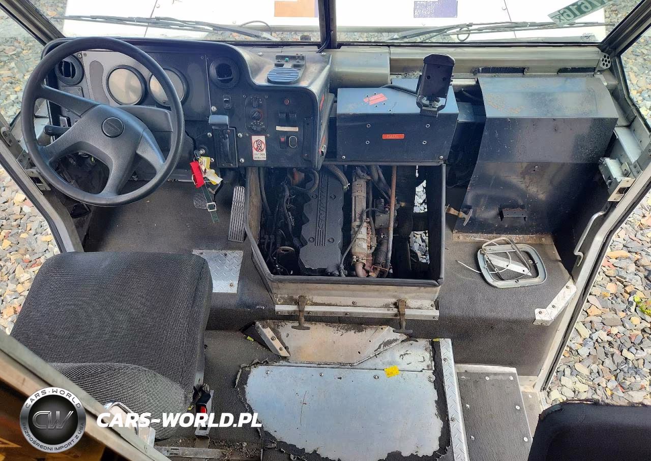 2004 Freightliner Chassis M Line Walk-In Van VIN:4UZAANBW54CN46552 - 8